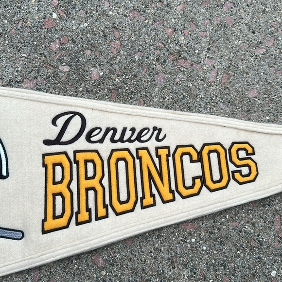 Denver Broncos Pennant - Picture 3 of 6